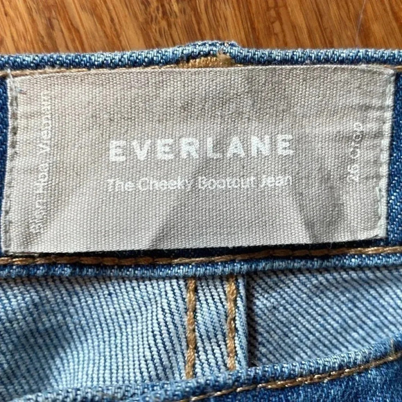 Everlane the cheeky bootcut jean cropped size 26 great condition fringe hem - Picture 2 of 7